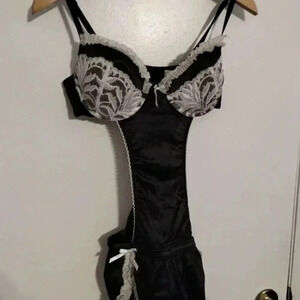 Woman's black whit lingerie